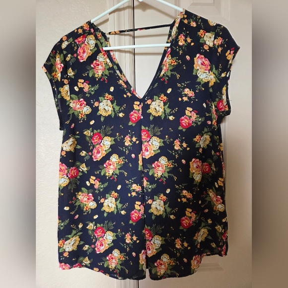 Floral V-Neck Women's Top - Picture 7 of 7